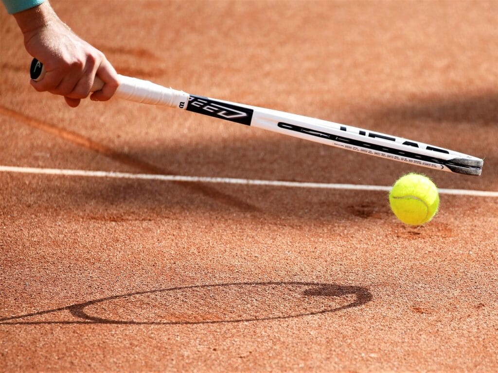 trại tennis tại Pháp