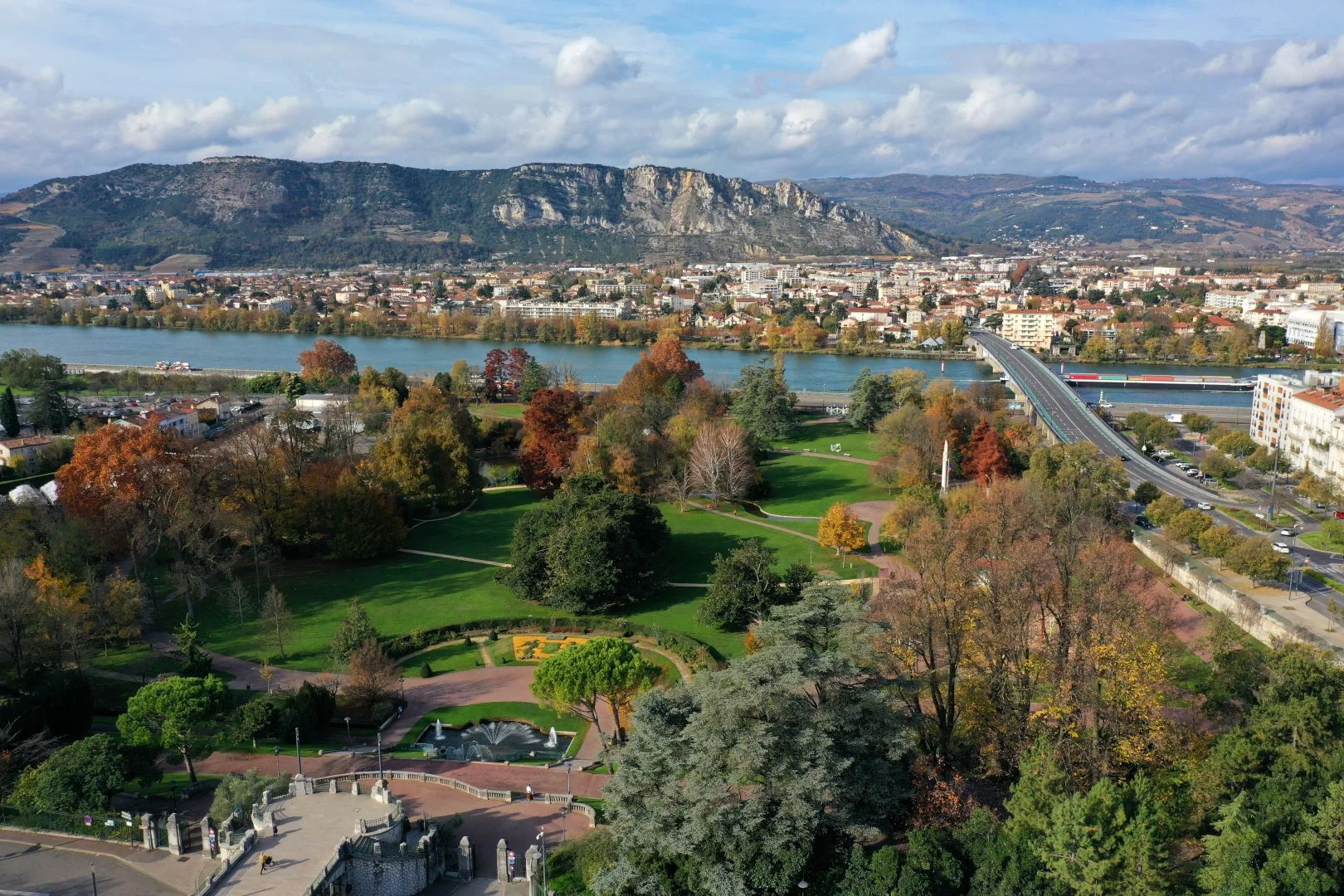 Trại quần vợt Việt Nam và Pháp